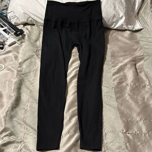 Beyond Yoga solid Black full length leggings size L